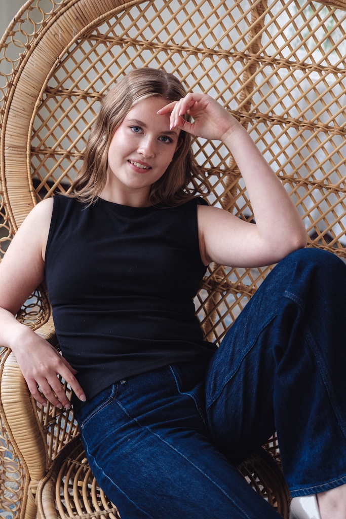 Aili H
