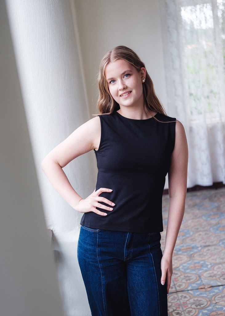 Aili H