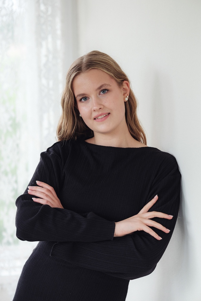 Aili H
